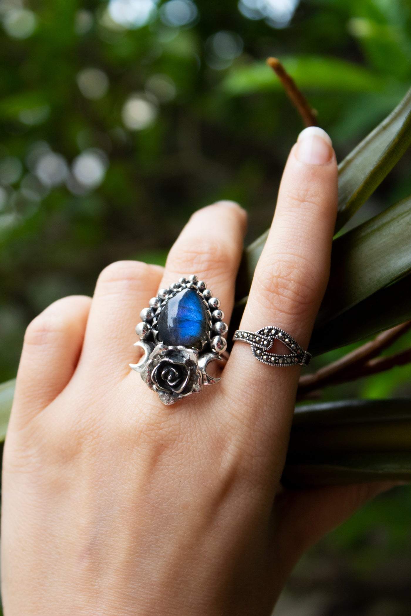 Moonlit Rose – Labradorite Ring