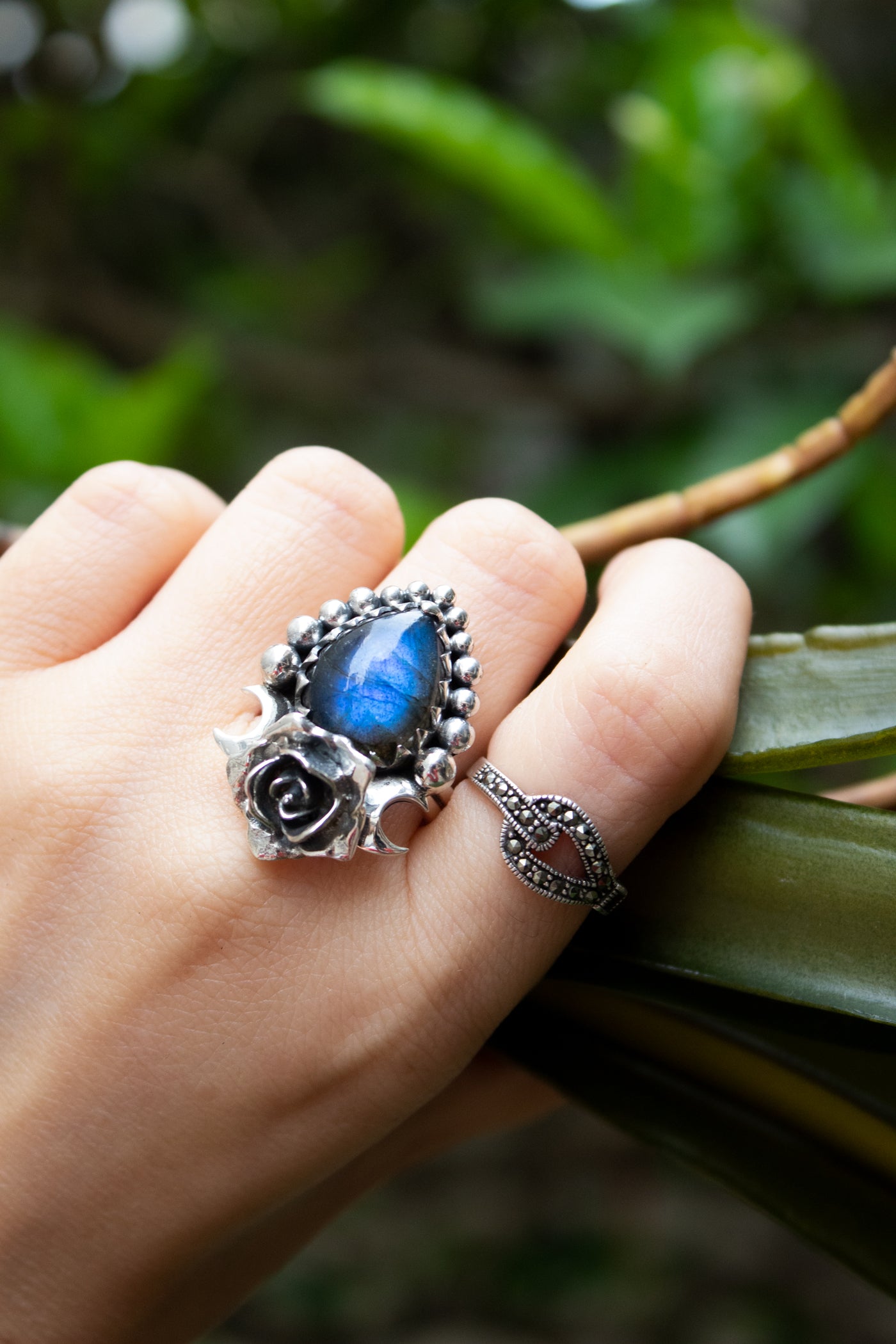 Moonlit Rose – Labradorite Ring