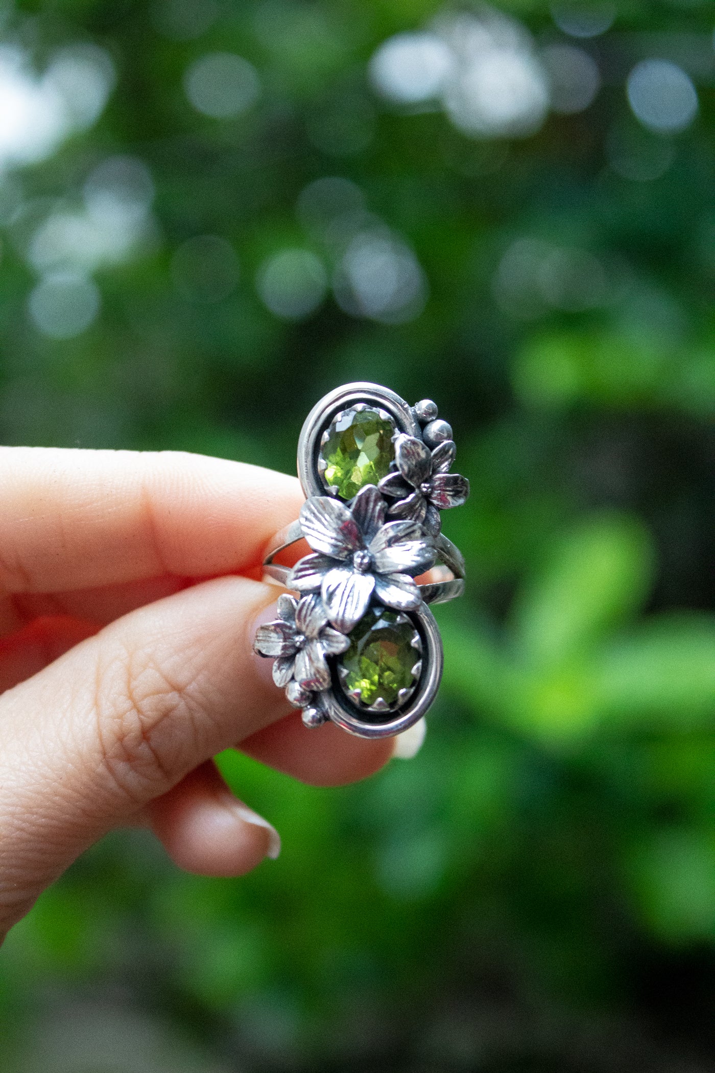 Garden of Light – Peridot Ring