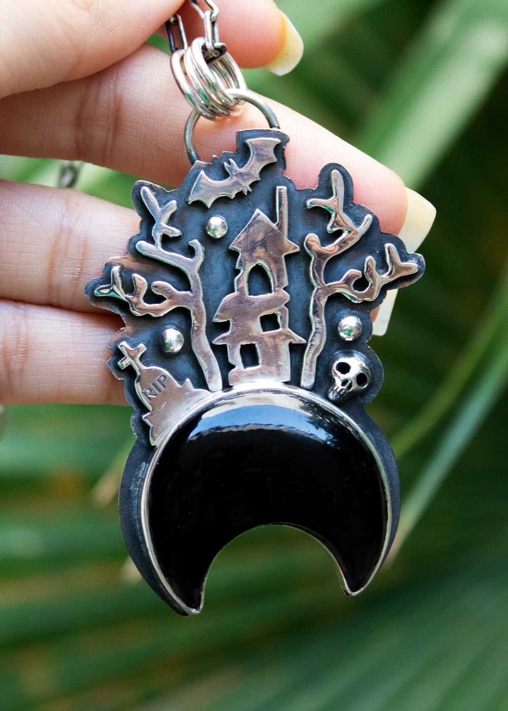 Midnight Manor Onyx Pendant