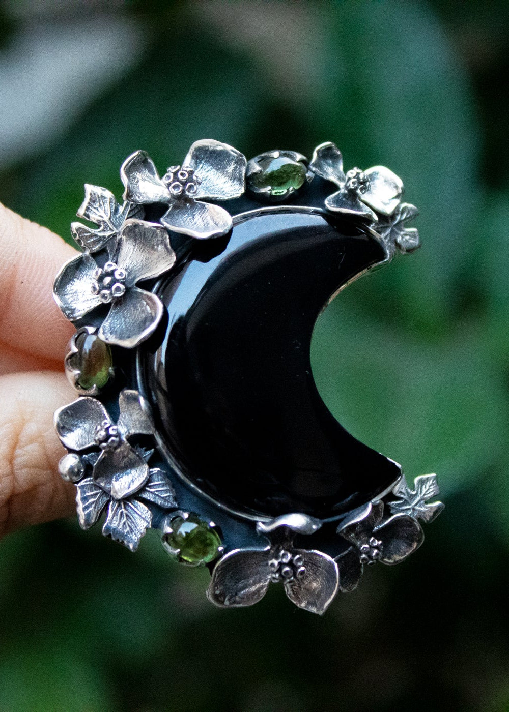 Crescent Bloom Onyx Ring